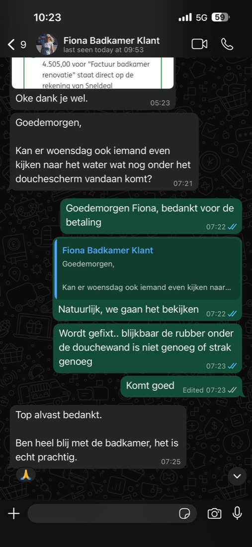 WhatsApp-gesprek met klant Fiona, blij met de badkamer